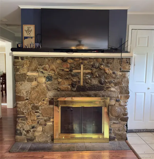 15 Forest DR, Hyde Park, NY 12538