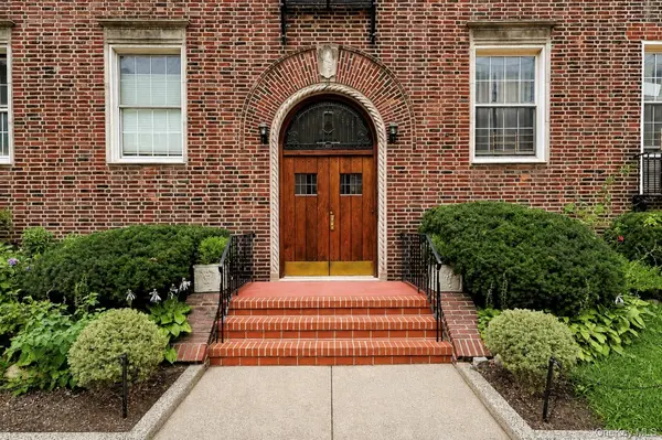 37-22 85th ST #31, Jackson Heights, NY 11372