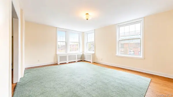 37-22 85th ST #31, Jackson Heights, NY 11372