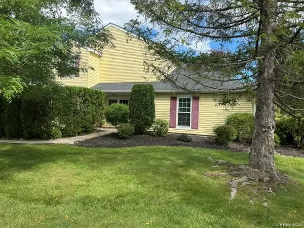 34 Candlestick CT, Warwick, NY 10990