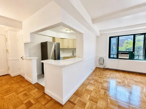 1564 Unionport RD #5A, Bronx, NY 10462