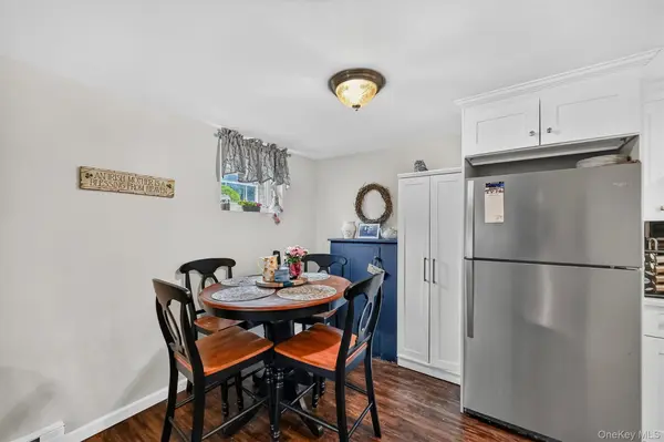 1006 Parr Meadow DR #10E, Newburgh, NY 12550