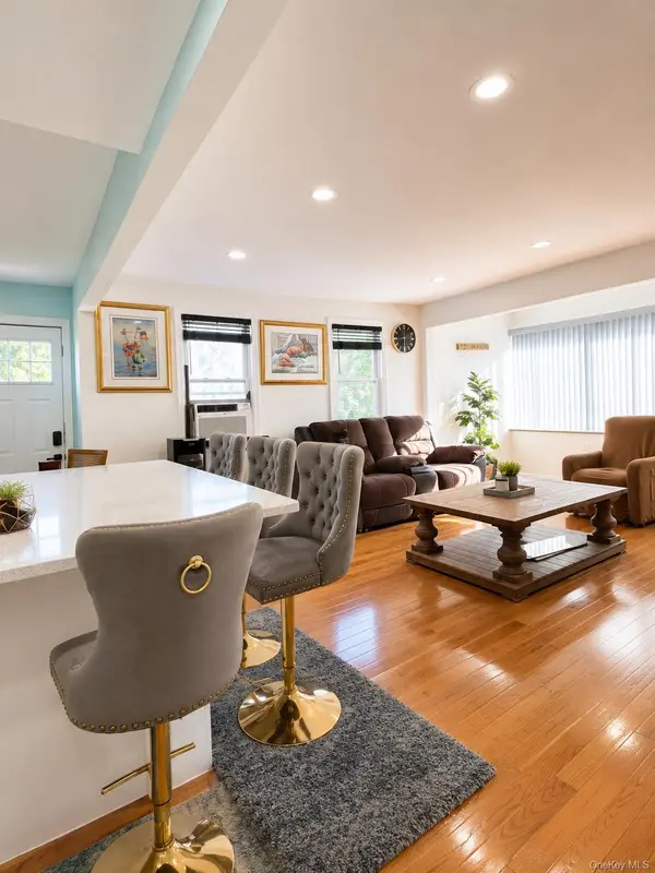 2 Lee CT, Merrick, NY 11566