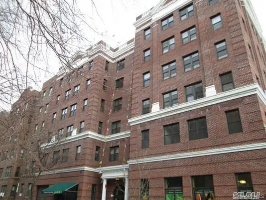 8401 37th AVE #306, Jackson Heights, NY 11372