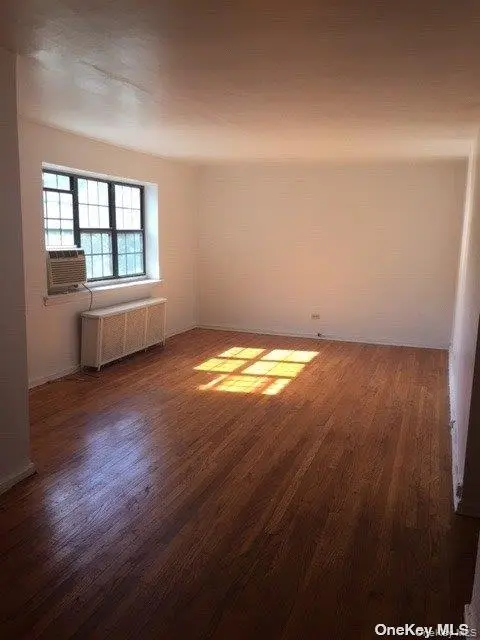 78-43 147 ST #2V, Kew Garden Hills, NY 11367