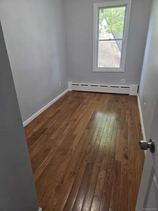 18709 Linden BLVD, Saint Albans, NY 11412