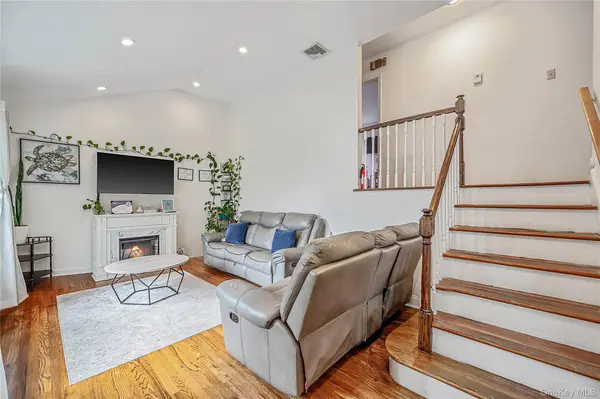 2275 Hynes PL, Bellmore, NY 11710