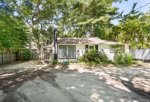 141 W Neck RD, Southampton, NY 11968