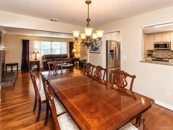 10 Roe CIR, Monroe, NY 10950