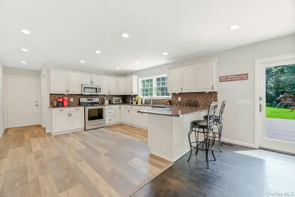 405 The Short LN, East Marion, NY 11939