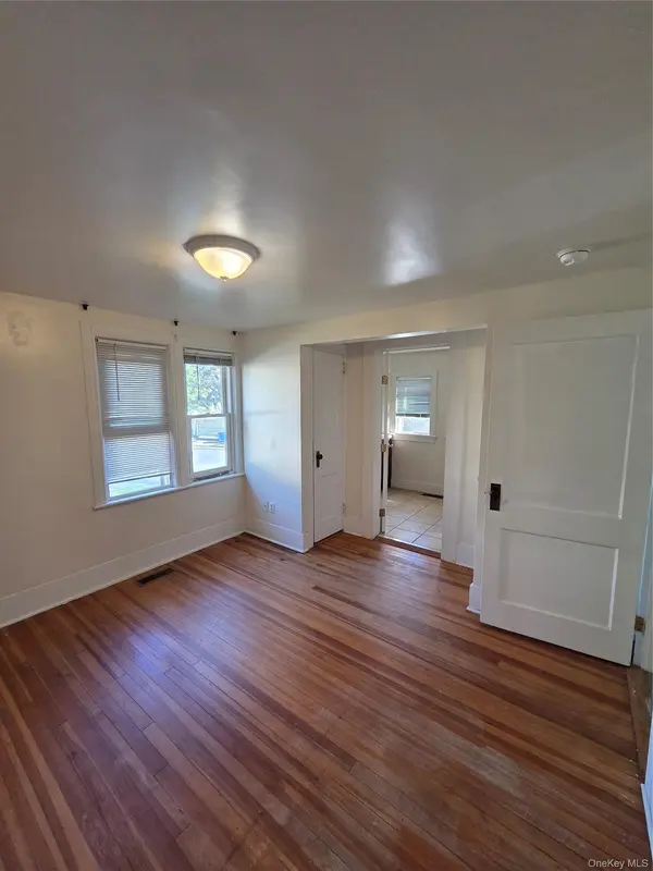65 S Clinton ST #B, Poughkeepsie, NY 12601