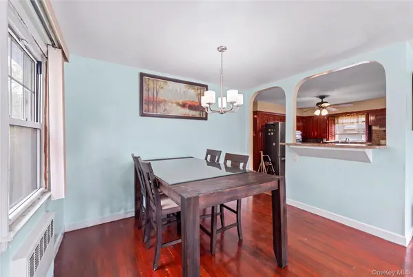 13945 227th ST, Laurelton, NY 11413