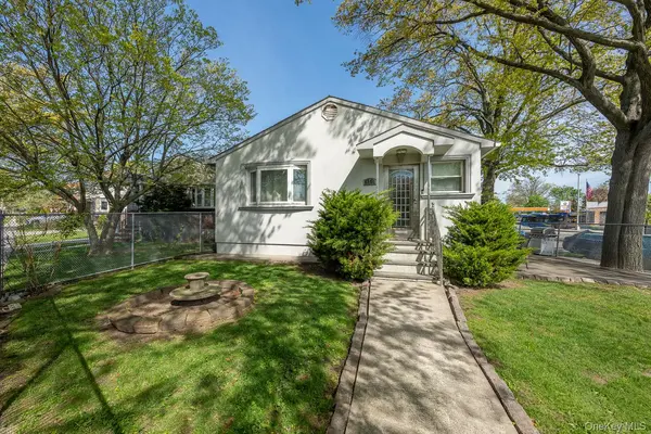 157-59 19th AVE, Whitestone, NY 11357