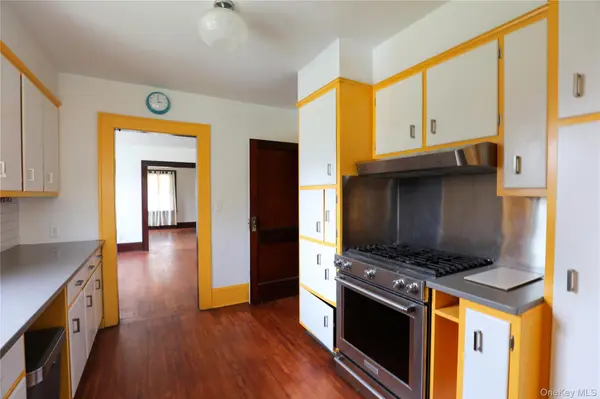 375 Broadway #9W, Ulster Park, NY 12487