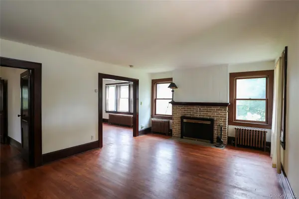375 Broadway #9W, Ulster Park, NY 12487