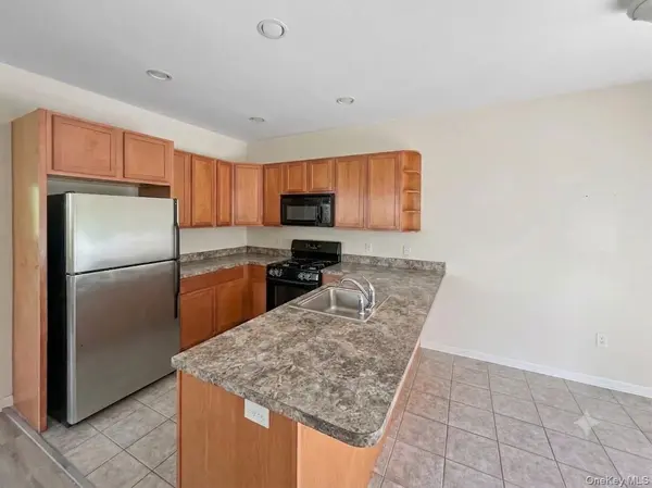 61 N River DR, Beacon, NY 12508