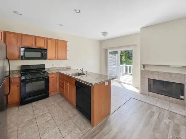 61 N River DR, Beacon, NY 12508