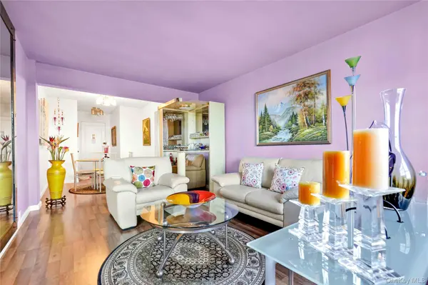 141-09 28th AVE #6D, Flushing, NY 11354