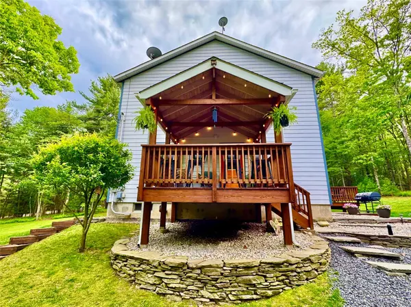 63 Geba DR, Glen Spey, NY 12737