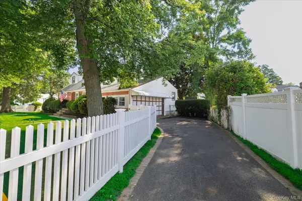 1582 Bellmore RD, Bellmore, NY 11710