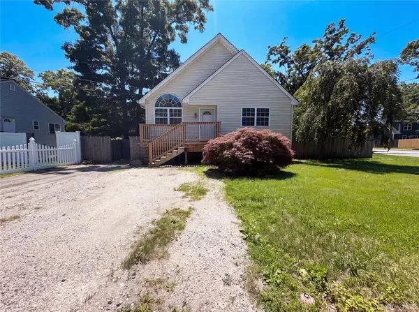 166 Moriches AVE, Mastic, NY 11950