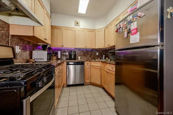 25 W Broadway #417, Long Beach, NY 11561