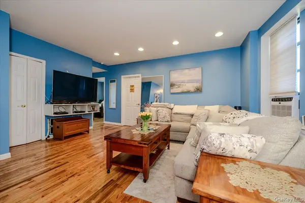 25 W Broadway #417, Long Beach, NY 11561
