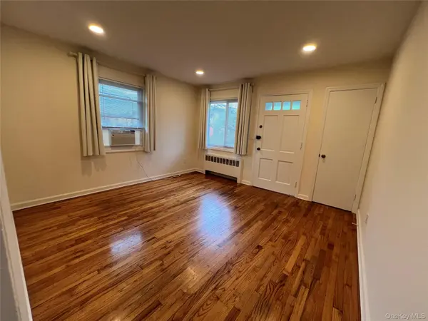 40 Firwood RD #A, Port Washington, NY 11050