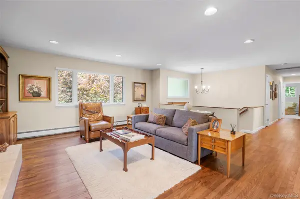 42 Hollow Oak RD, Chappaqua, NY 10514