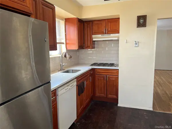 18604 140th AVE, Springfield Gardens, NY 11413