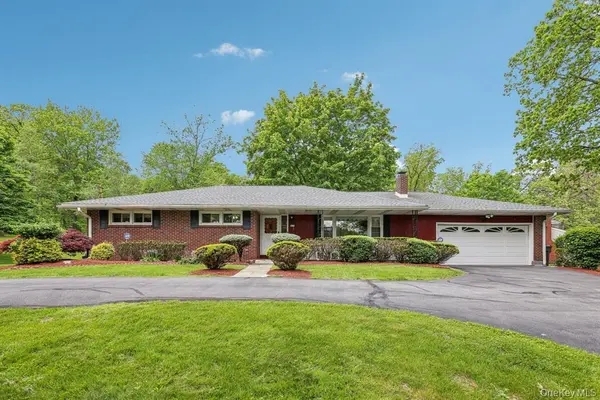 57 Edgewood DR, Central Valley, NY 10917