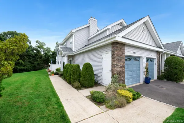 533 Highland CT, Moriches, NY 11955