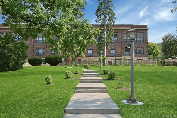 60 Kensico RD #13, Thornwood, NY 10594