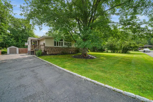 1 Gloria CT, New City, NY 10956