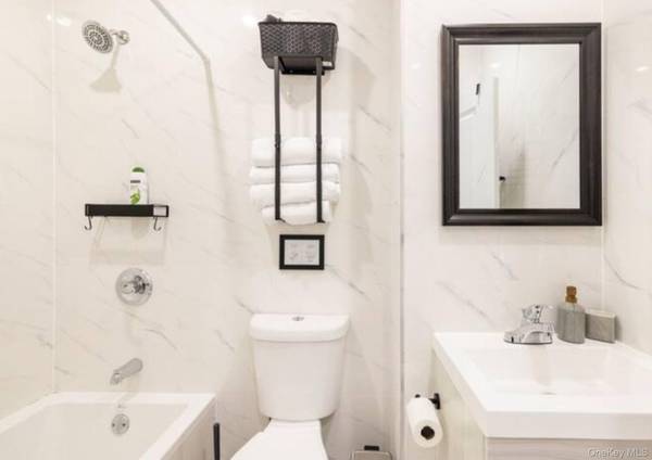 107 Utica, Brooklyn, NY 11213