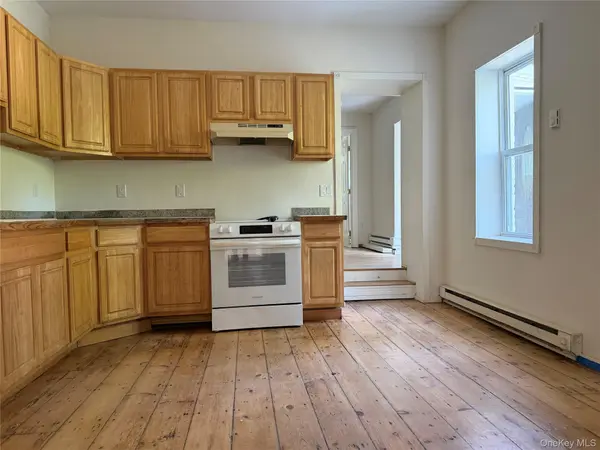 50 S Montgomery ST #4, Walden, NY 12586