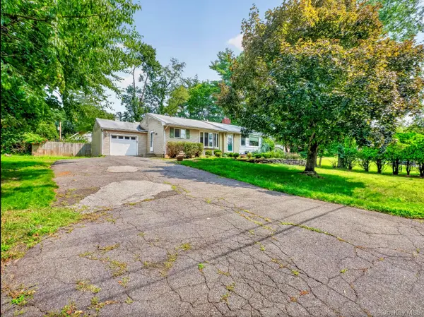 12 Elmwood DR, New City, NY 10956