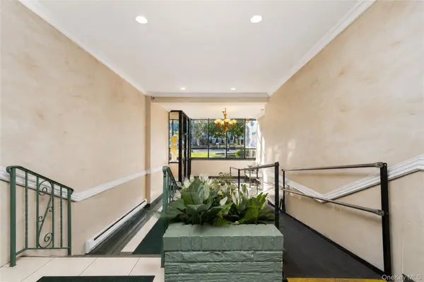 1160 Richmond RD #2F, Staten Island, NY 10304