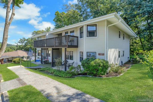 34 Warwick PL #B, Yorktown Heights, NY 10598