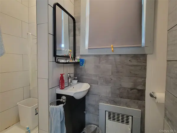 35-26 154th ST, Flushing, NY 11354