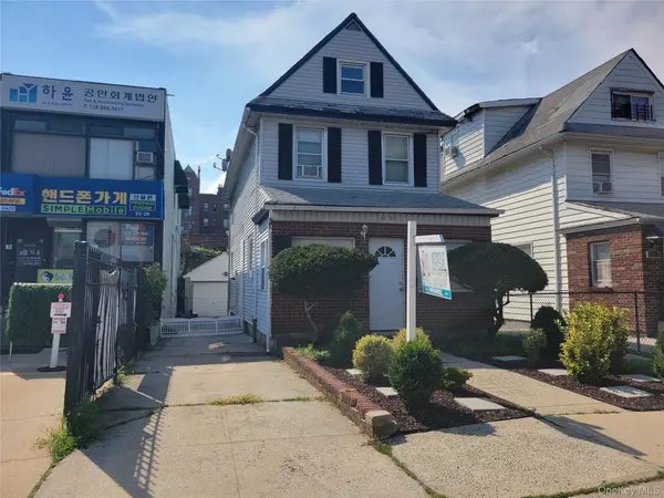 35-26 154th ST, Flushing, NY 11354