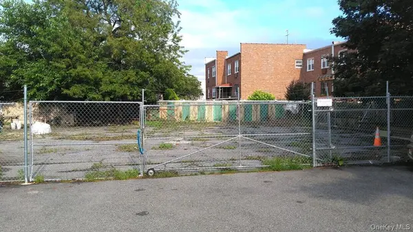 75-11 75-13 METROPOLITAN AVE, Middle Village, NY 11378