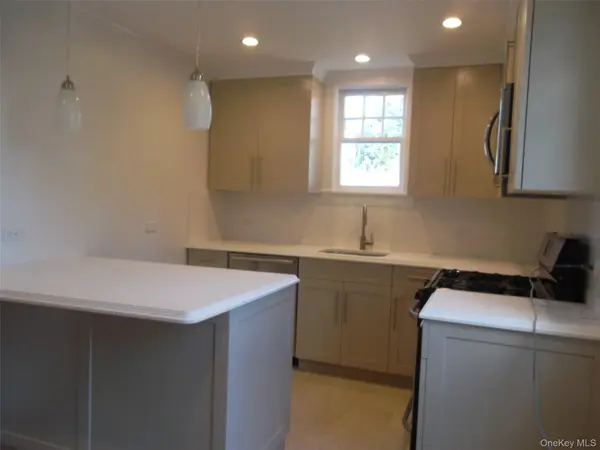 95 High ST #3, Huntington, NY 11743