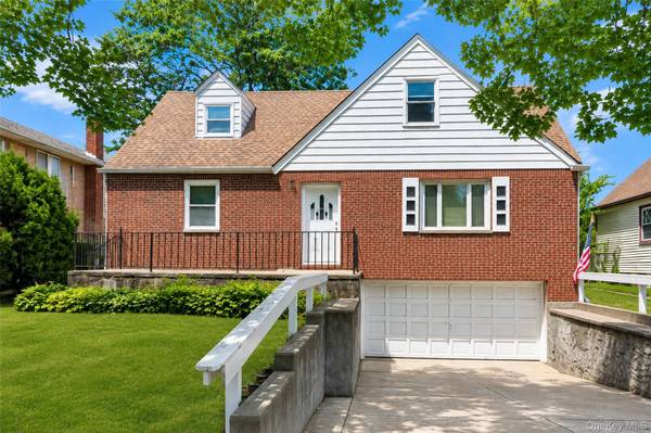 325 W Valley Stream BLVD, Valley Stream, NY 11580
