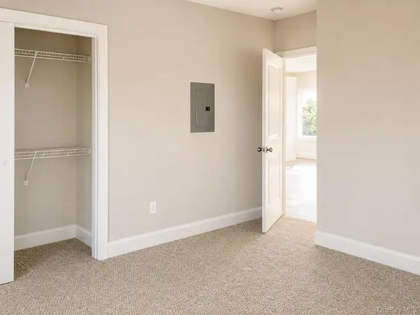 515 Jackson AVE #27 Gail Grace North, Lindenhurst, NY 11757
