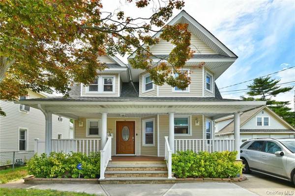 29 Archer ST, Freeport, NY 11520