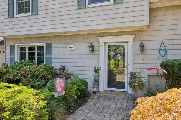 274 Ocean AVE, Northport, NY 11768