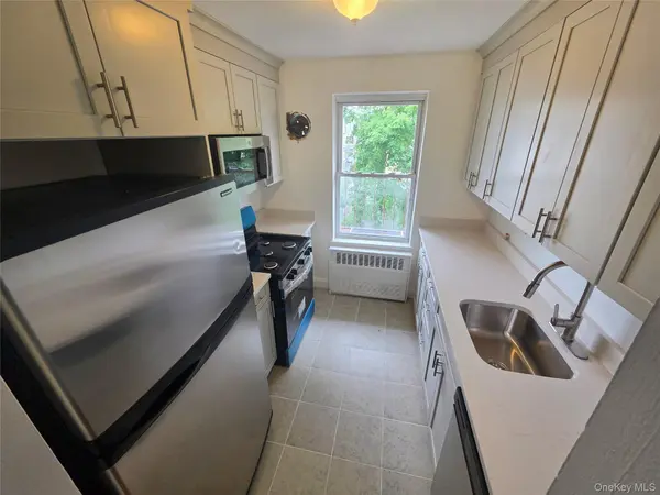 160 centre #3l, New Rochelle, NY 10801