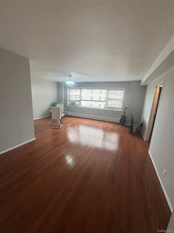 9 W Fordham Hill OVAL #11E, Bronx, NY 10468