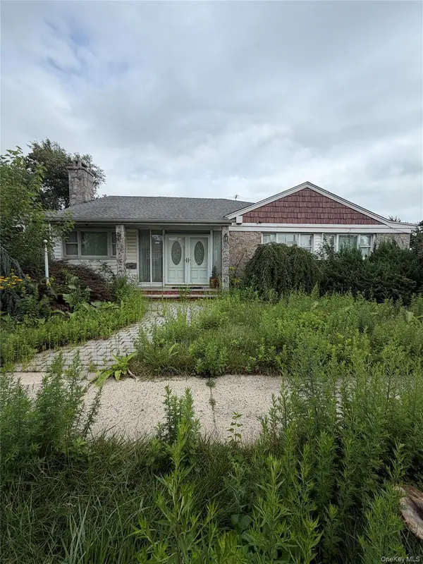 26106 69th AVE, Glen Oaks, NY 11004